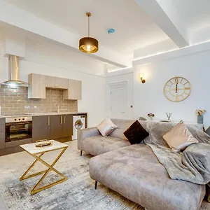  Apartment Town House United Kingdom