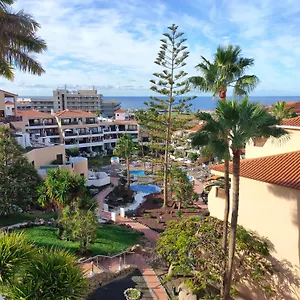  Apartment Lovely Views, Heated Pool, Great Location Spain